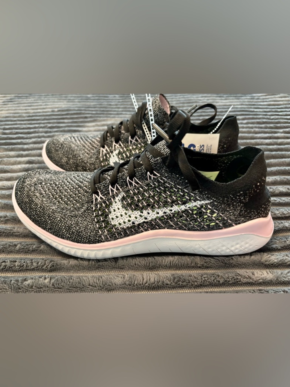 NWT Nike Free RN Flyknit size 8